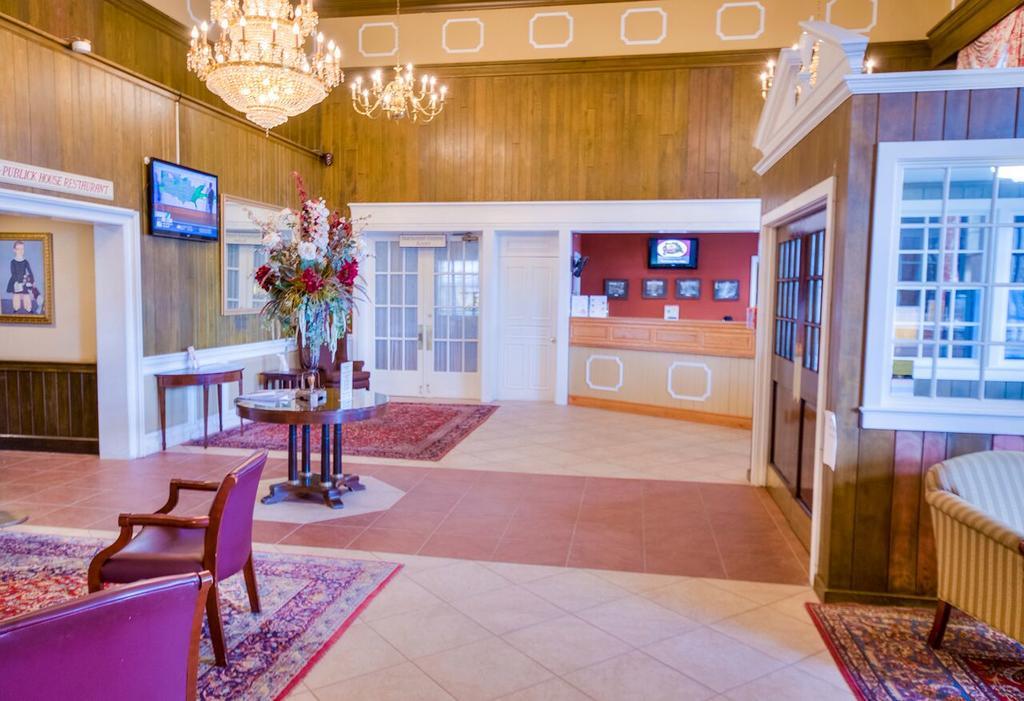 The Inn At Reading Hotel & Conference Center Экстерьер фото