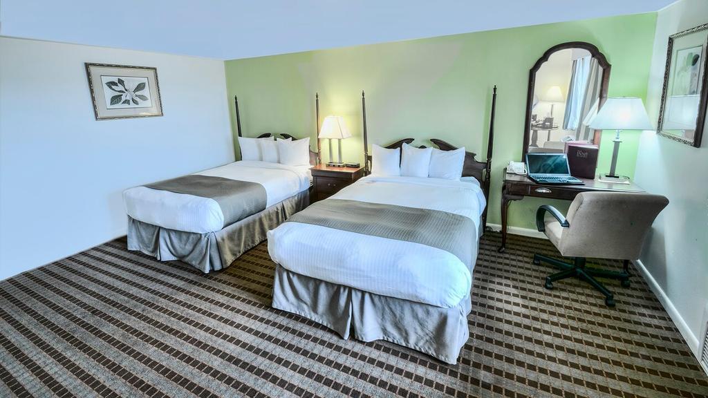 The Inn At Reading Hotel & Conference Center Номер фото