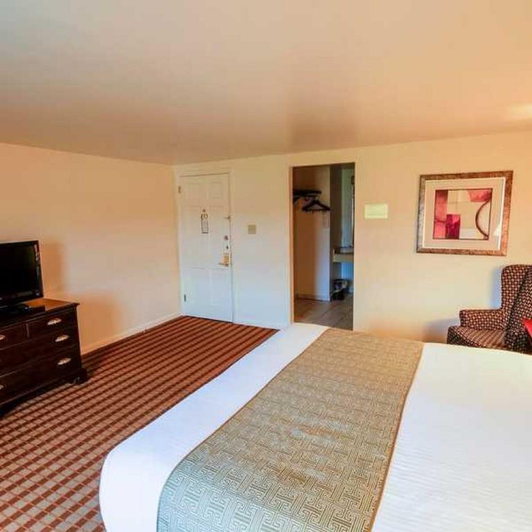 The Inn At Reading Hotel & Conference Center Экстерьер фото